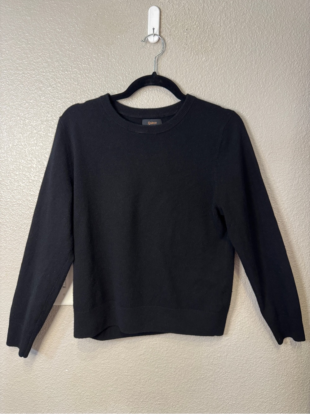 Quince 100% Mongolian Cashmere Crewneck Sweater Black M